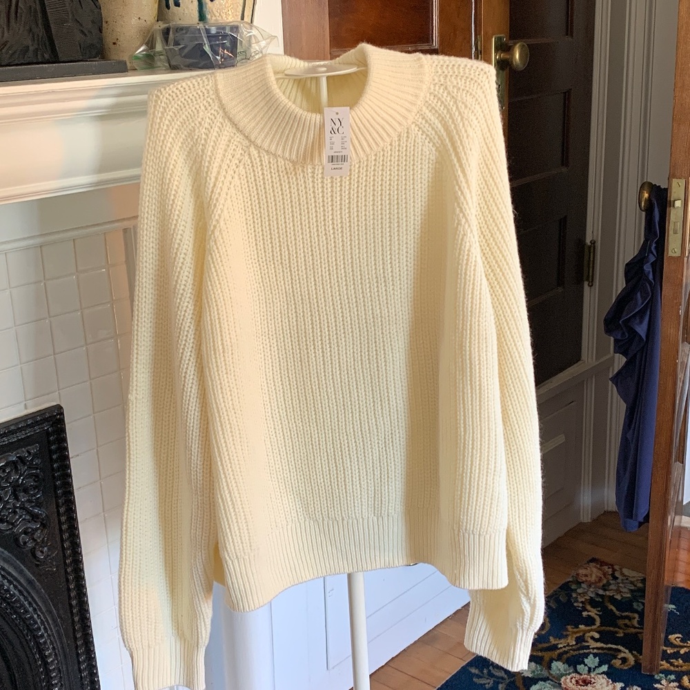 NY &‎ co sweater. NWT. Perfect brand new condition